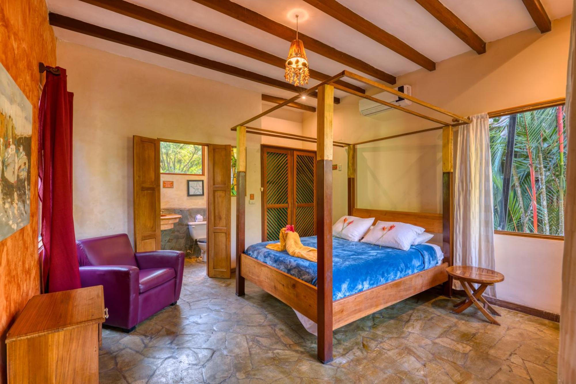 Tree House Beachfront Lodge Puerto Viejo de Talamanca Экстерьер фото