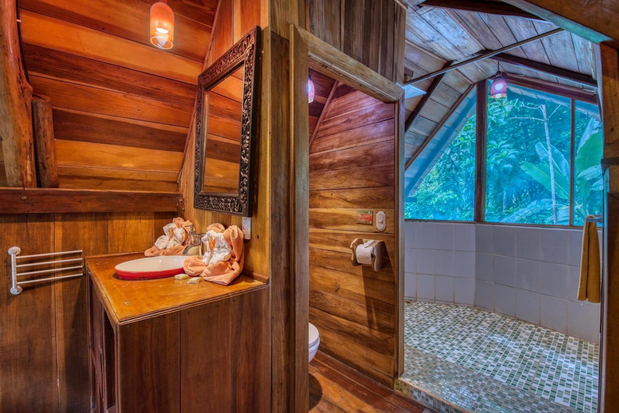 Tree House Beachfront Lodge Puerto Viejo de Talamanca Экстерьер фото