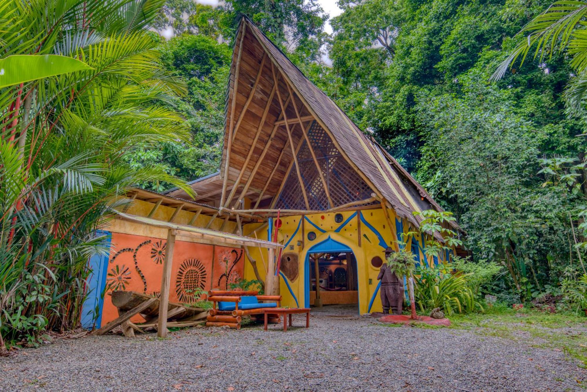 Tree House Beachfront Lodge Puerto Viejo de Talamanca Экстерьер фото