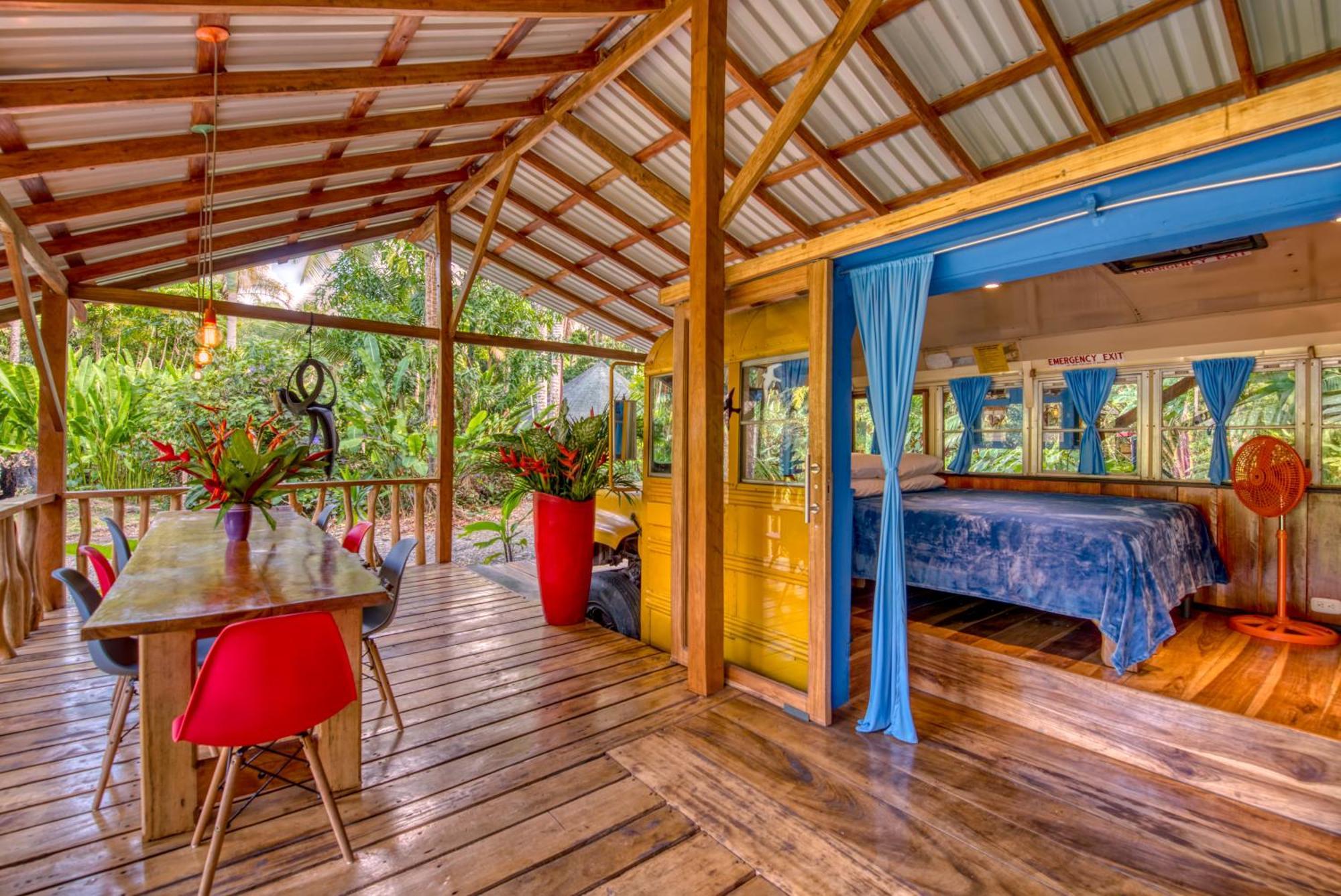 Tree House Beachfront Lodge Puerto Viejo de Talamanca Экстерьер фото