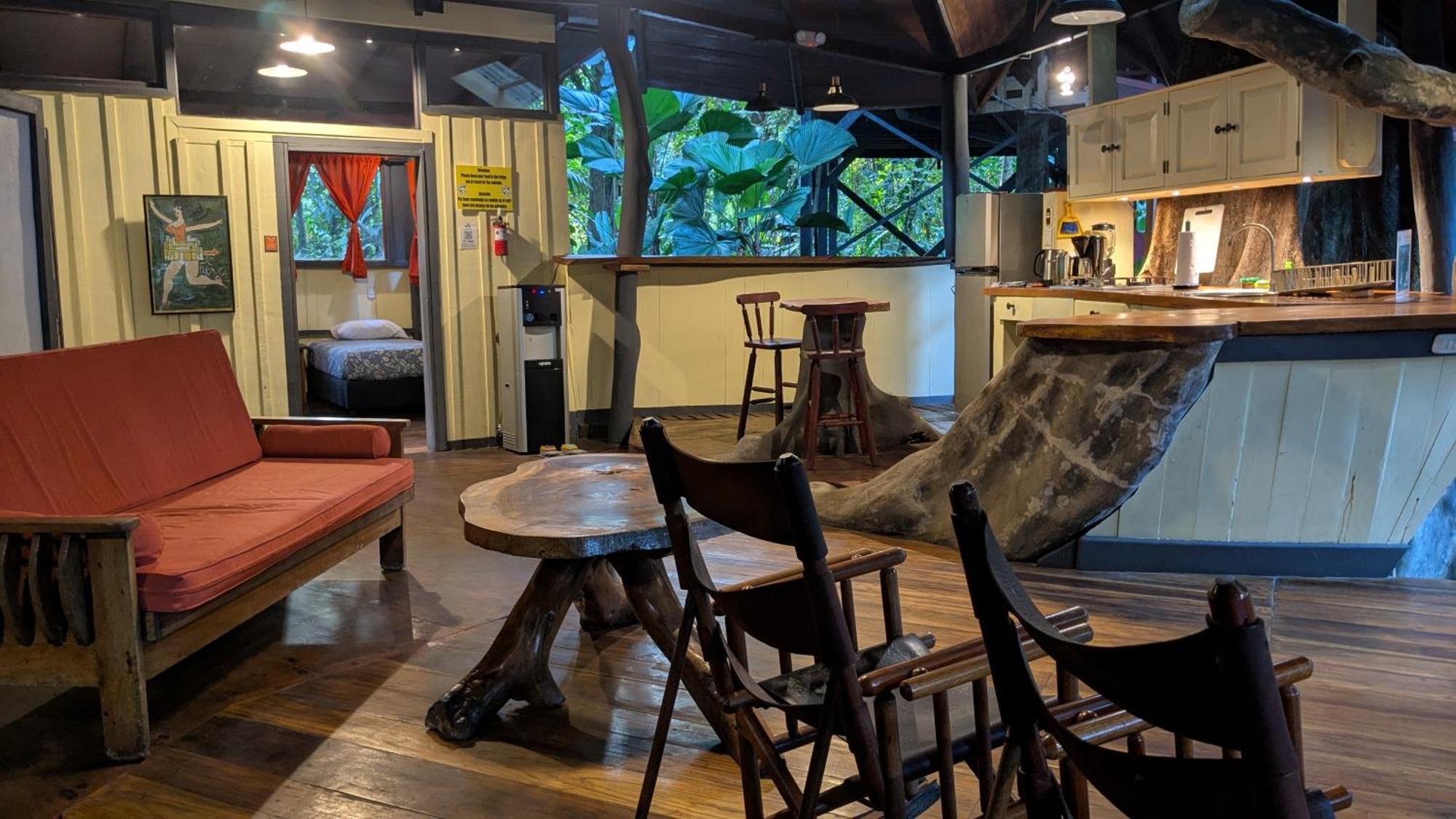Tree House Beachfront Lodge Puerto Viejo de Talamanca Экстерьер фото