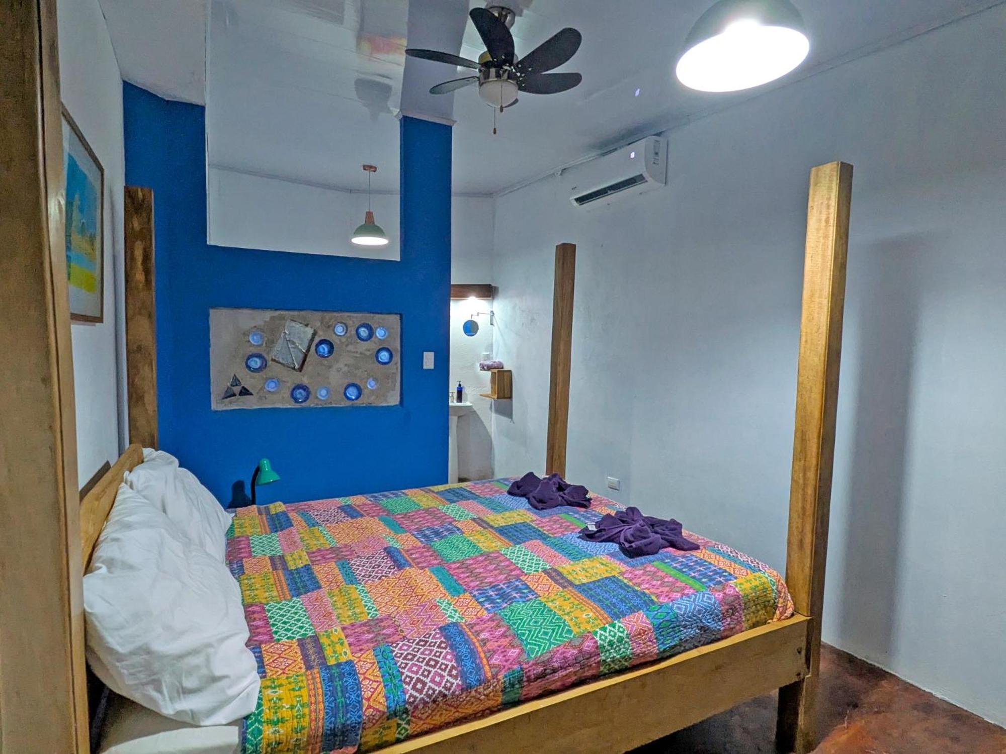 Tree House Beachfront Lodge Puerto Viejo de Talamanca Экстерьер фото